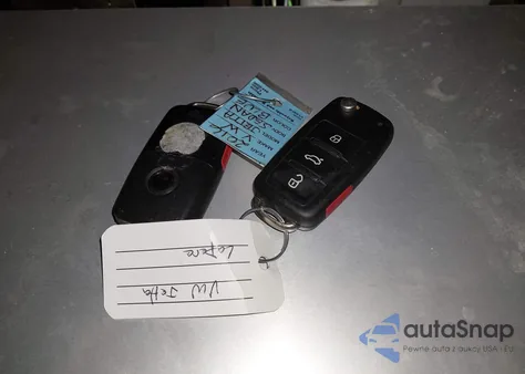 2016 Volkswagen Jetta 1.4T Se z USA, uszkodzony, nr VIN 3VWD67AJ3GM249526